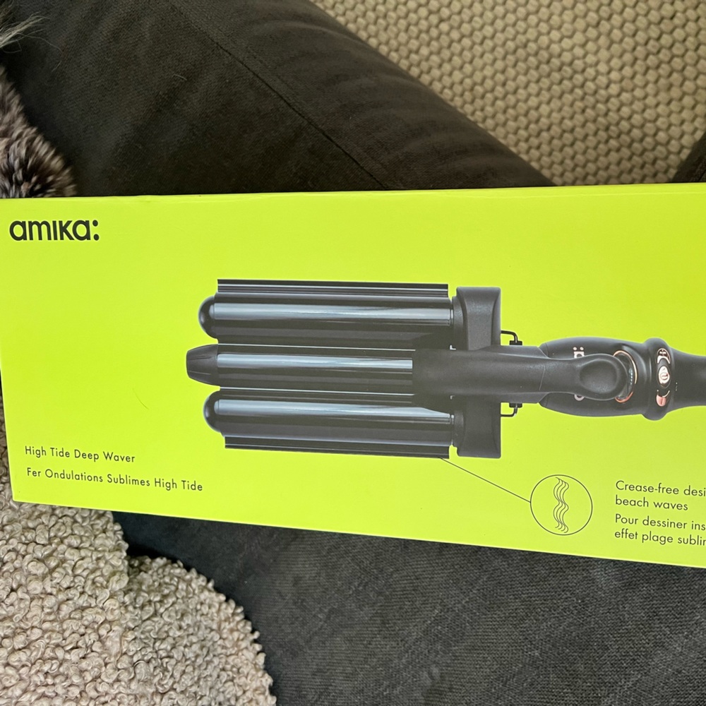 Amika deep waver iron
